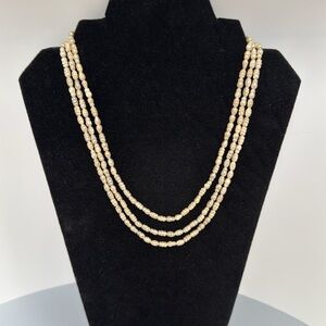 Vintage freshwater pearls silver clasp necklace